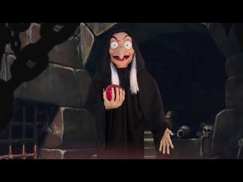 Load video: Evil Queen Animatronic – Disney Villains Collection