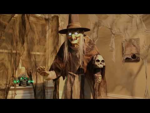 Animated Lunging Haggard Witch