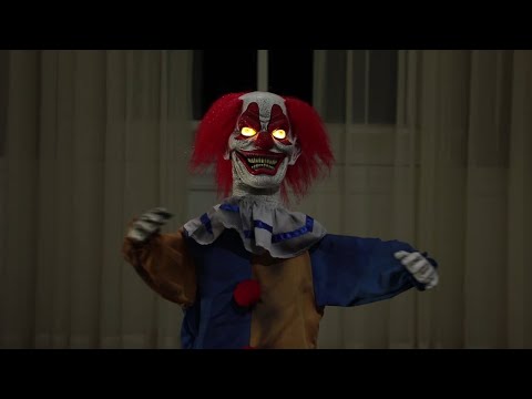 Load video: 36" Little Top Clown Animated Prop
