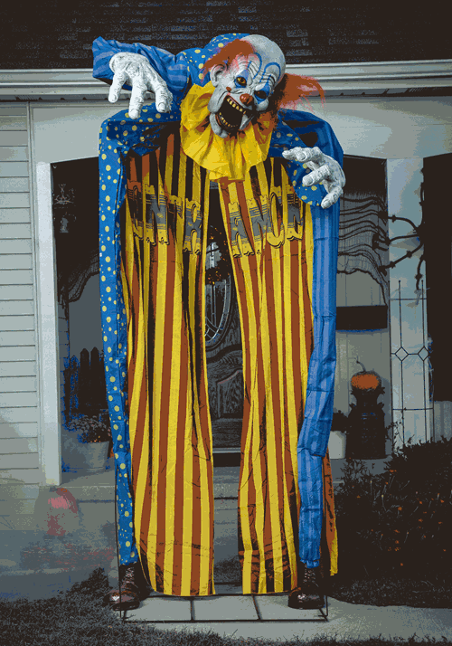 Large Halloween Decoration with Creepy Looming Clown and Archway