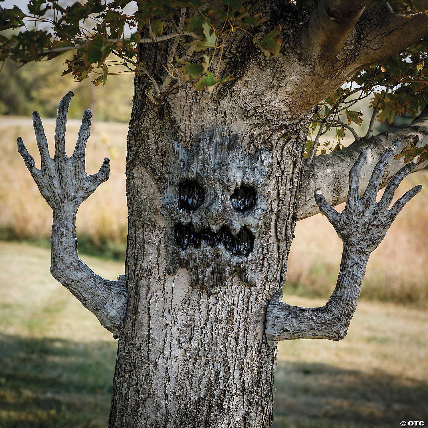 Spooky Living Tree Decor