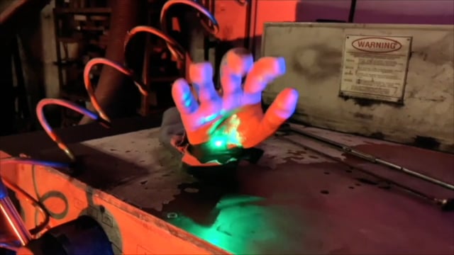 Load video: 19&quot; Snap Up Zombie Arm