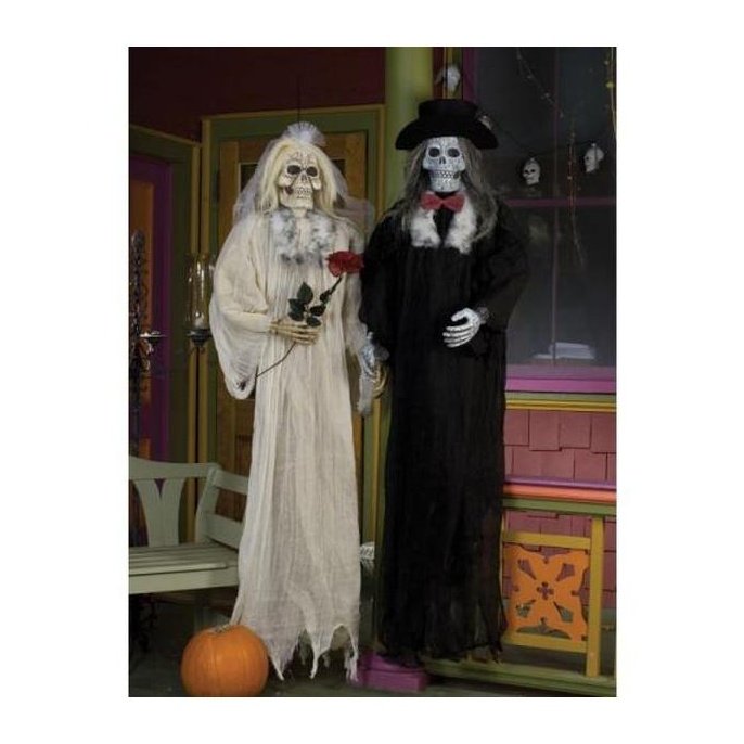 72" Hanging Bride And Groom Assortment - Jokers Costume Mega Store